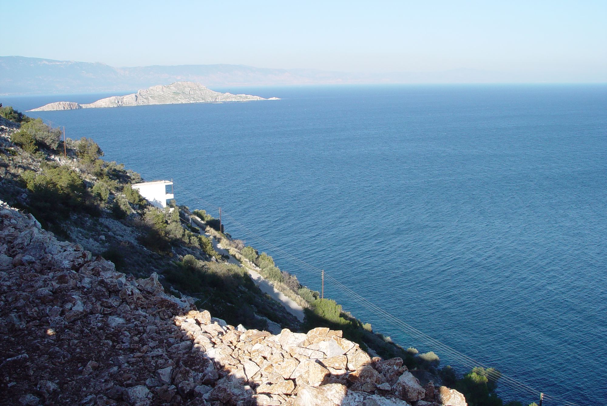 Η θέα προς τον Σαρωνικό κόλπο από το οικόπεδο κατά τη διάρκεια των εργασιών στα οικόπεδα 10-2 και 10-3